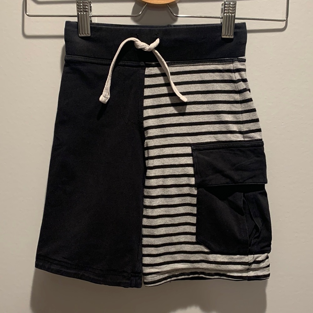 Peekaboo Beans Reversible Toddler Shorts Size 3T